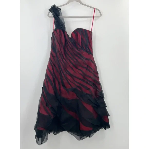 Alex Teih Dresses | Alex Teih Silk Sweetheart Strapless Mini Dress One Shoulder Size 10 | Color: Black/Red | Size: 10 | Pm-62687659'S Closet